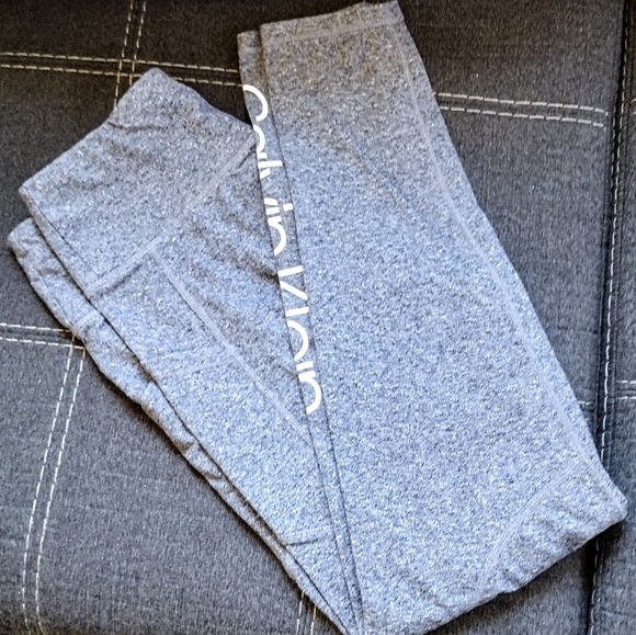 🏃♀️ Calvin Klein Performance Gray Athletic Active Stretch Leggings Medium NWOT - Picture 2 of 6